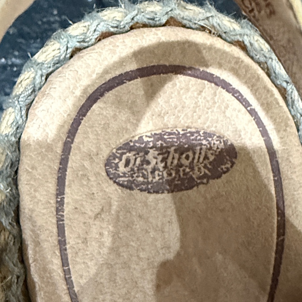 Dr. Scholl's Light Gray Espadrille Wedges - Picture 2 of 8
